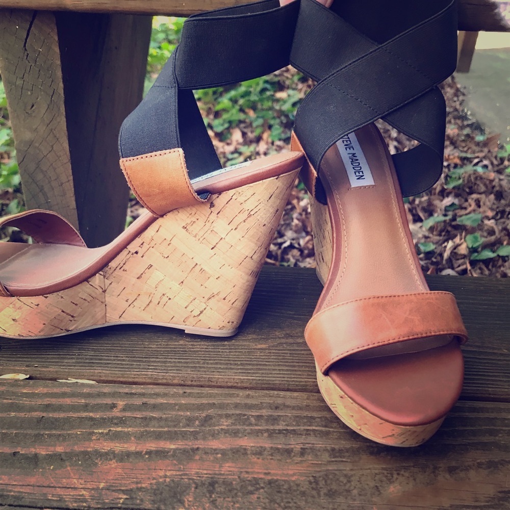 Steve Madden leather & cork wedges